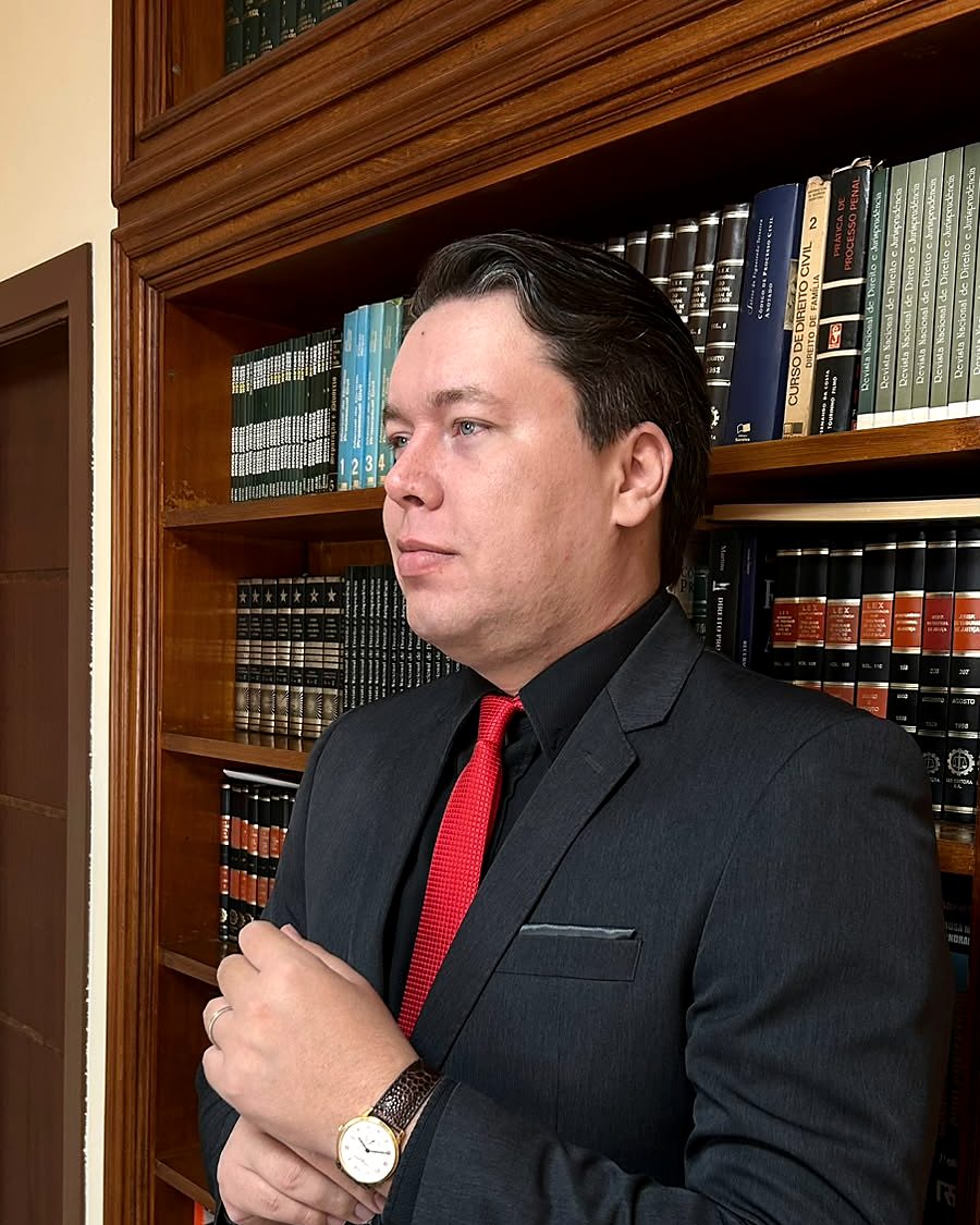 Dr. Lucas Ferreira Faleiros